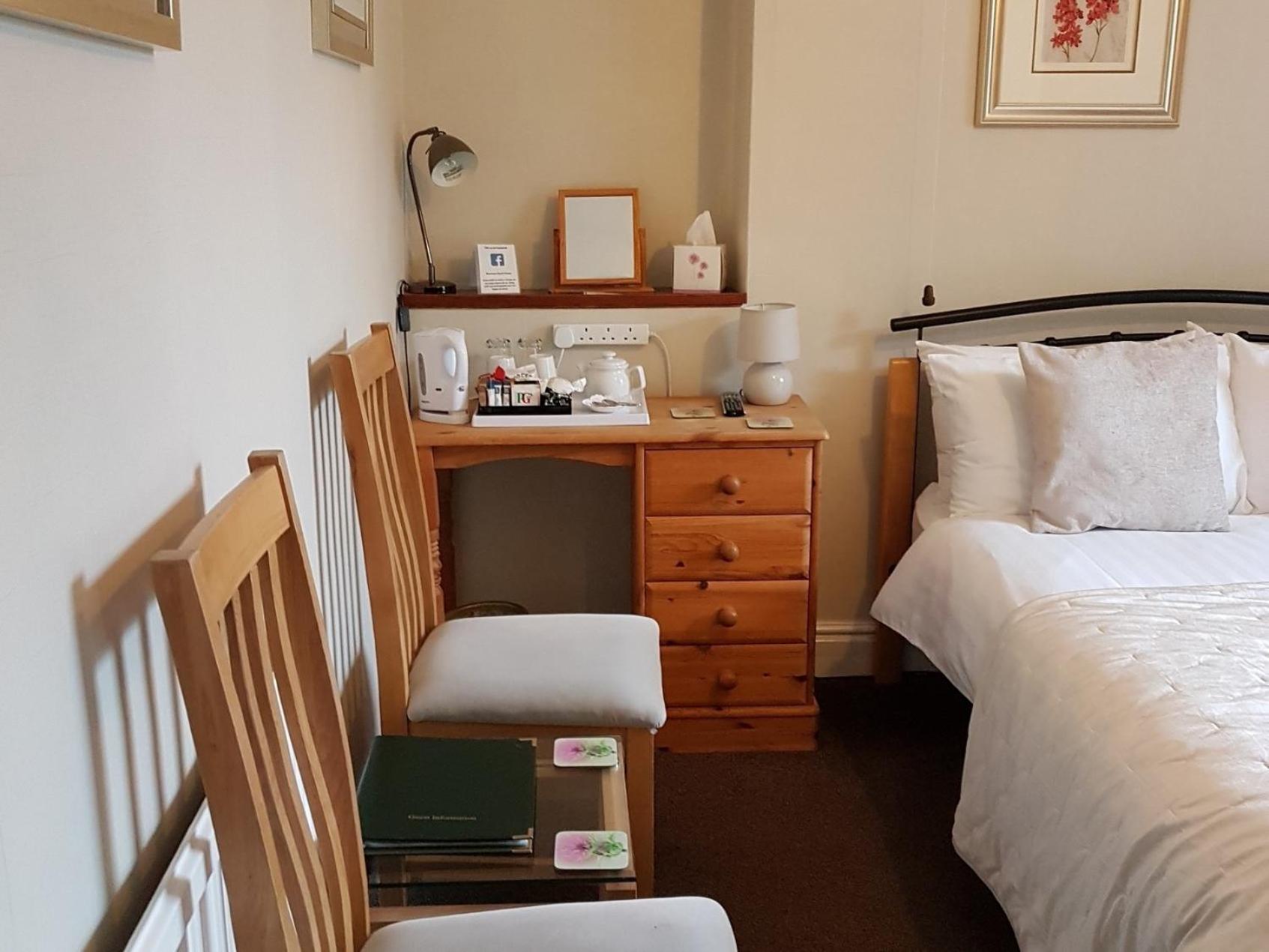 Hotel Bronwye Builth Wells Habitación foto